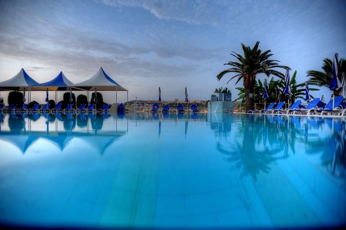 Imagen de la piscina del Hotel MELLIEHA BAY. Foto 9