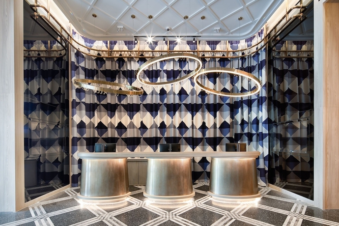 Imagen de los interiores del Hotel MERCURE BANGKOK SUKHUMVIT 24. Foto 13