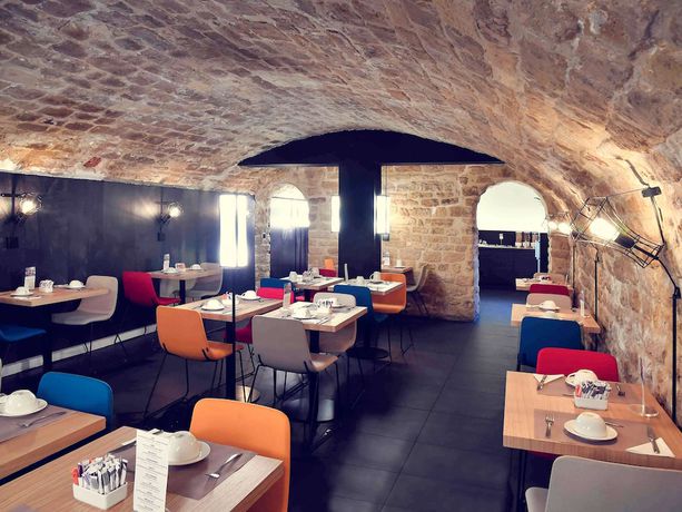 Imagen del bar/restaurante del Hotel MERCURE PARIS GARE DE L'EST MAGENTA. Foto 7