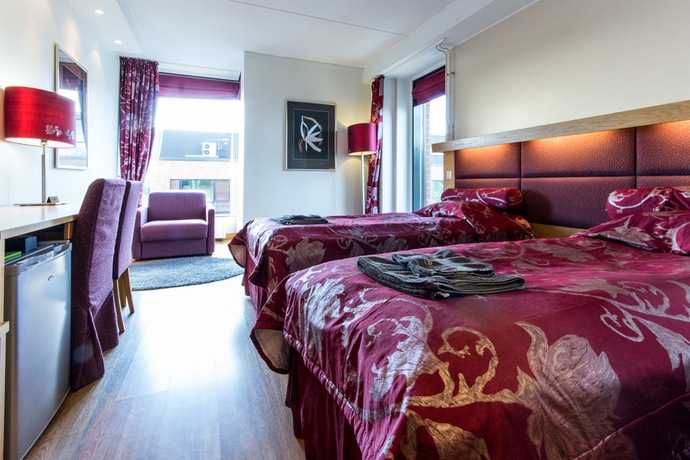 Imagen de la habitación del Hotel MERIPUISTO. Foto 8