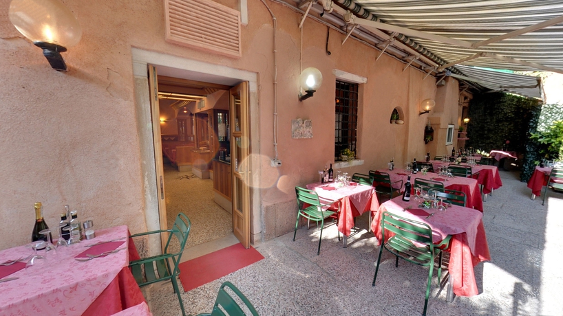 Imagen del bar/restaurante del Hotel MESSNER. Foto 3