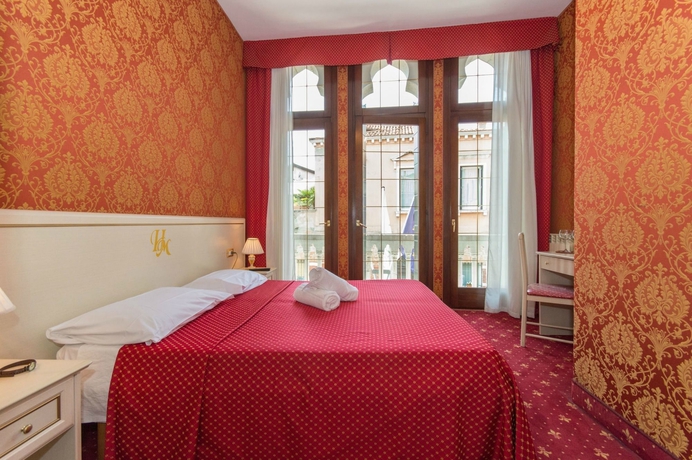 Imagen de la habitación del Hotel MESSNER. Foto 9