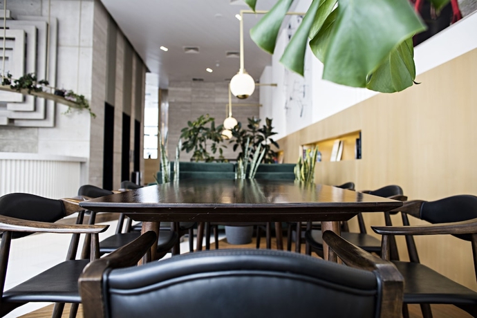 Imagen de los interiores del Hotel MET. Foto 19