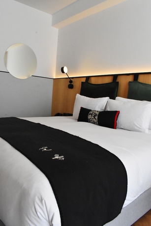 Imagen de la habitación del Hotel MET. Foto 12