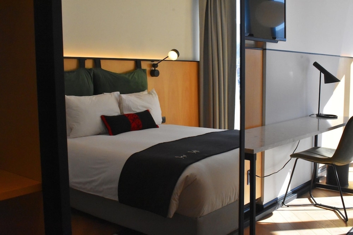Imagen de la habitación del Hotel MET. Foto 13