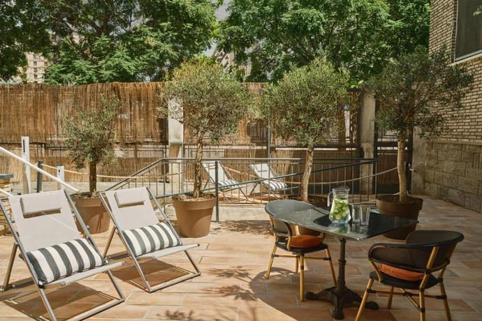 Imagen general del Hotel MET Pamplona. Foto 8