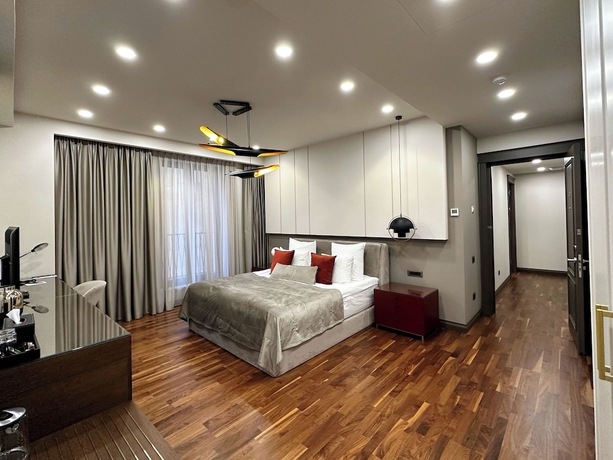 Imagen de la habitación del Hotel METROPOL Club House. Foto 4