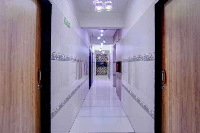 Imagen de los interiores del Hotel MG Road Crossway Formerly Ravi Palace. Foto 11