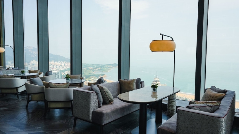 Imagen de los interiores del Hotel MGM Reserve Qingdao. Foto 10