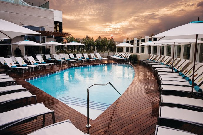 Imagen de la piscina del Hotel MGM Tower at Borgata. Foto 16