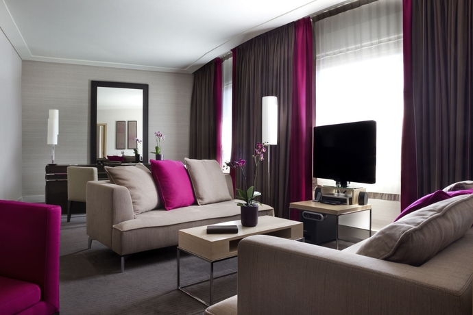 Imagen de los interiores del Hotel MGallery Nest Paris La Defense. Foto 16