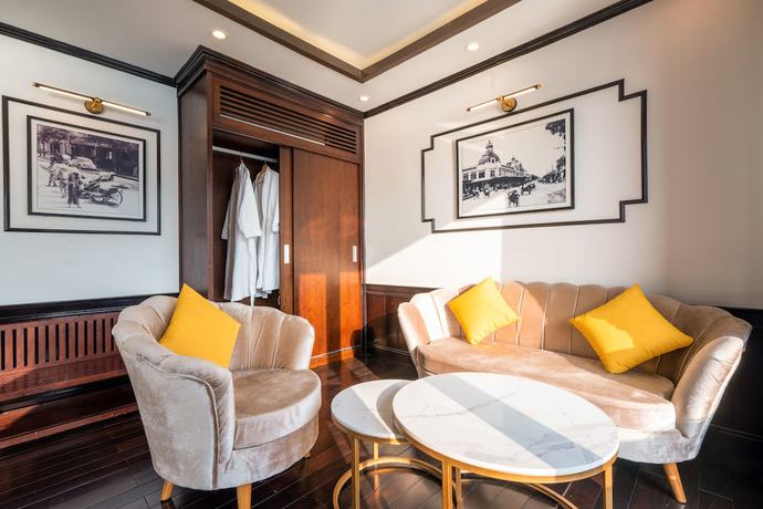 Imagen de los interiores del Hotel M\'Gloria Cruise. Foto 11