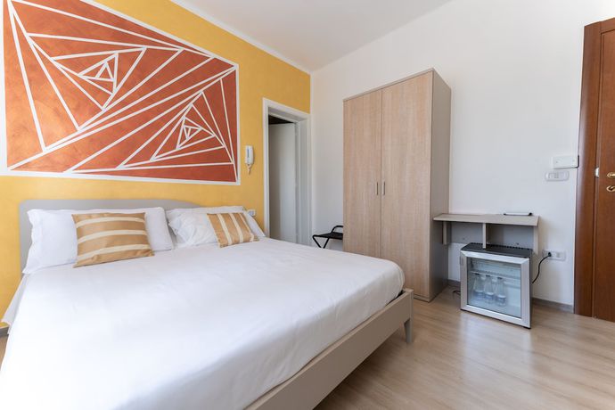 Imagen de la habitación del Hotel MH Benaco. Foto 12