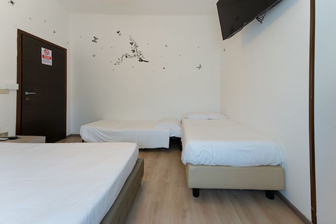 Imagen de la habitación del Hotel MH Benaco. Foto 17