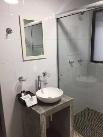 Imagen de la habitación del Hotel MH. Foto 7