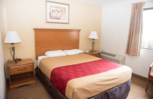 Imagen de la habitación del Hotel MHO Bordentown. Foto 5