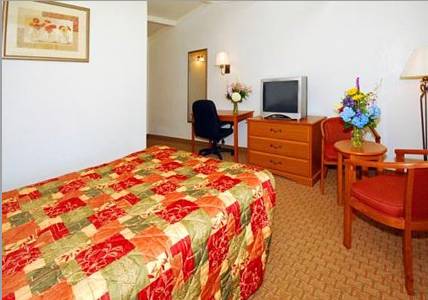 Imagen de la habitación del Hotel MHO Bordentown. Foto 13