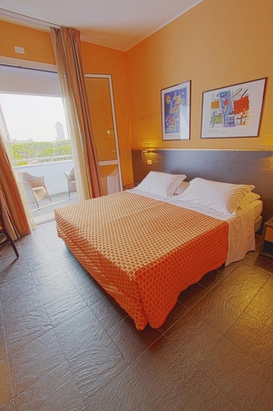 Imagen general del Hotel MICHELANGELO, Milano Marittima. Foto 8