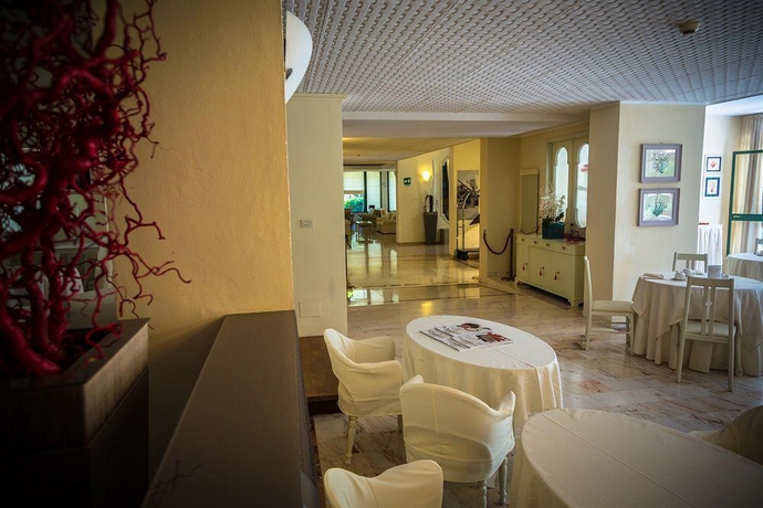 Imagen general del Hotel MICHELANGELO, Milano Marittima. Foto 15