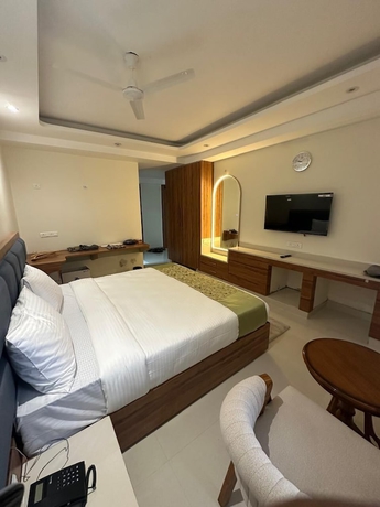 Imagen de la habitación del Hotel MIKADO PALACE. Foto 9