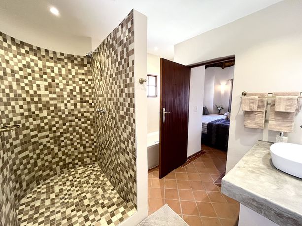 Imagen de la habitación del Hotel MILIMA Big 5 Safari Lodge. Foto 4