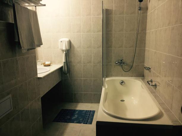 Imagen de los interiores del Hotel MILLENIUM. Foto 14