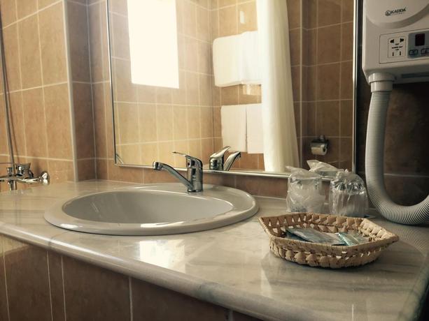 Imagen de los interiores del Hotel MILLENIUM. Foto 16