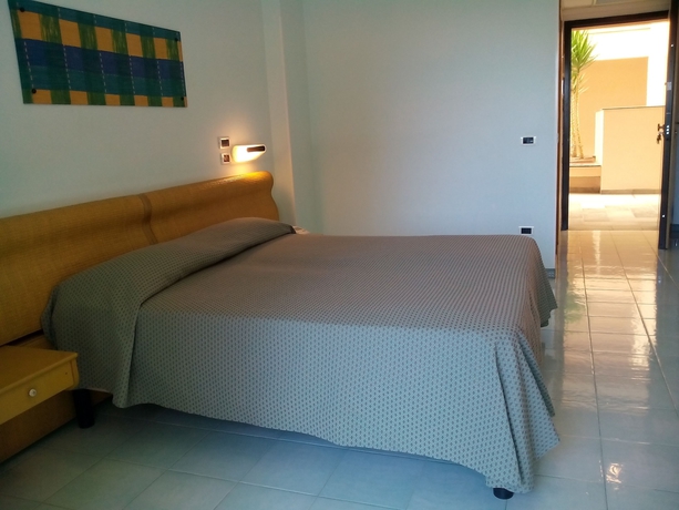 Imagen de la habitación del Hotel MINERVA, Brindisi. Foto 6