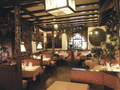 Imagen del bar/restaurante del Hotel MINOTEL ALTE BAUERNSCHANKE. Foto 5