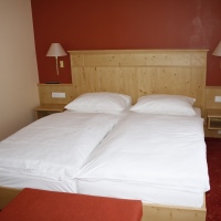 Imagen de la habitación del Hotel MINOTEL ALTE BAUERNSCHANKE. Foto 8