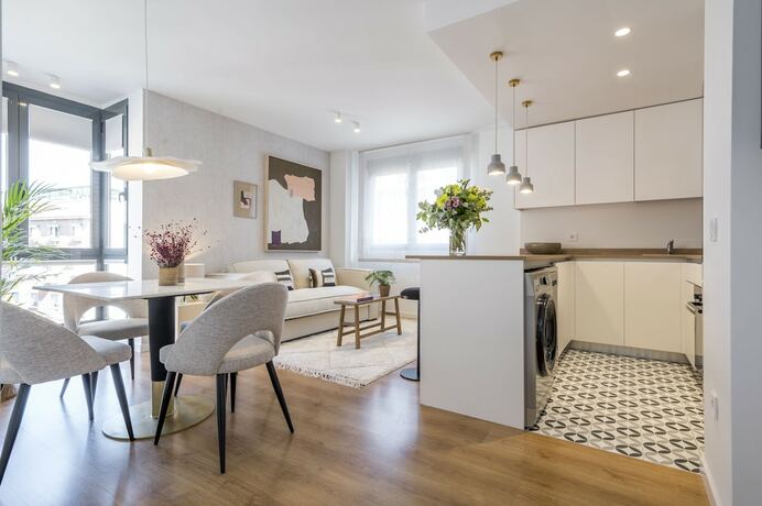 Imagen de la habitación del Hotel MIOSOTIS SUITES. Foto 18