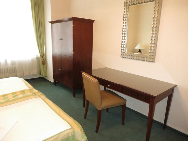 Imagen de la habitación del Hotel MIRA. Foto 4