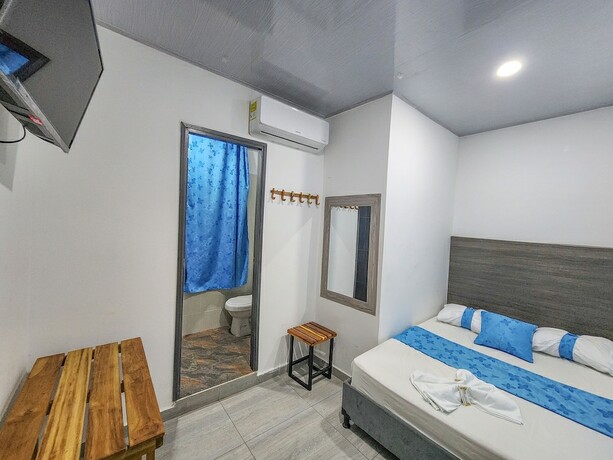 Imagen de la habitación del Hotel MIRADORES DEL PARAISO. Foto 18