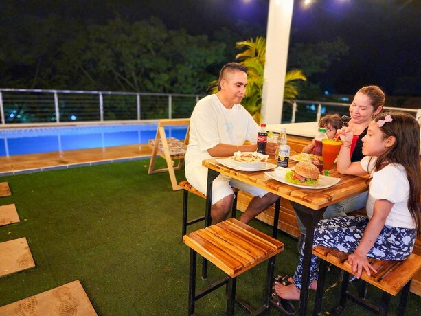 Imagen general del Hotel MIRADORES DEL PARAISO. Foto 5