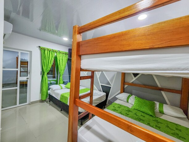 Imagen general del Hotel MIRADORES DEL PARAISO. Foto 15