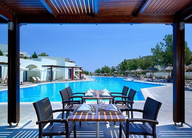 Imagen general del Hotel MIRALUNA VILLAGE and SPA. Foto 3