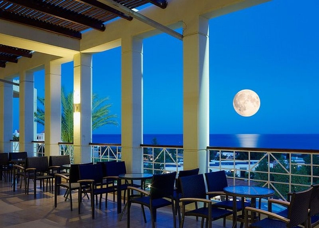 Imagen general del Hotel MIRALUNA VILLAGE and SPA. Foto 4