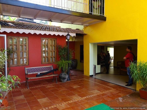 Imagen de los interiores del Hotel MIRAMAR, Goa. Foto 11