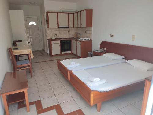 Imagen de la habitación del Hotel MIRSINI HOTEL. Foto 13