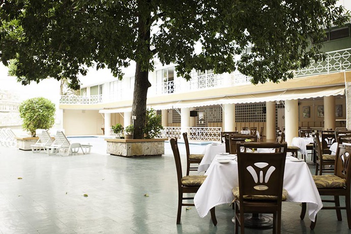 Imagen del bar/restaurante del Hotel MISI&Oacute;N M&Eacute;RIDA. Foto 2