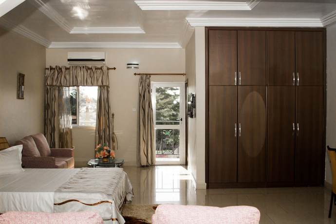Imagen de la habitación del Hotel MJ Grand Hotel. Foto 2