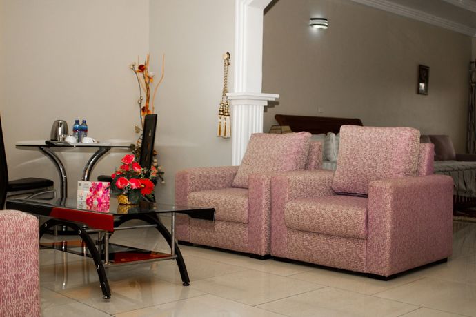 Imagen de la habitación del Hotel MJ Grand Hotel. Foto 7