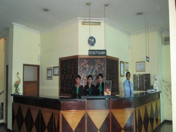Imagen del bar/restaurante del Hotel MJ, Samarinda. Foto 4