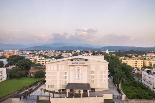 Imagen general del Hotel MJ Sarovar Portico Haridwar. Foto 10