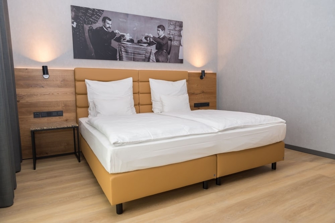 Imagen de la habitación del Hotel MK Tirana. Foto 8