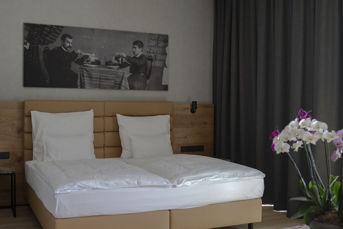 Imagen de la habitación del Hotel MK Tirana. Foto 12