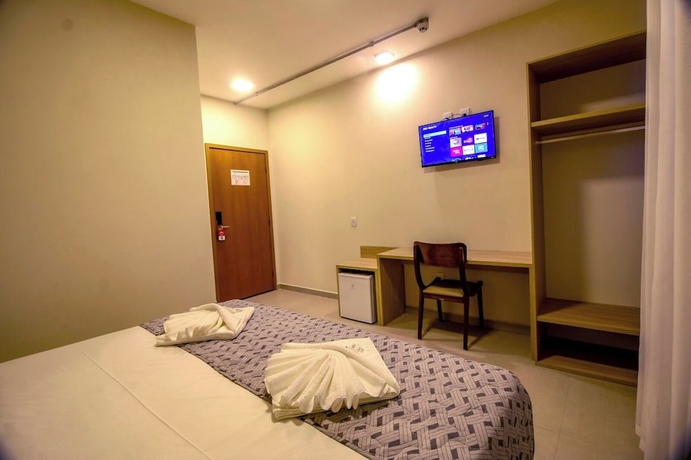 Imagen de la habitación del Hotel MLG HOTEL. Foto 9