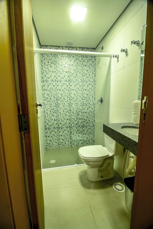 Imagen de la habitación del Hotel MLG HOTEL. Foto 14