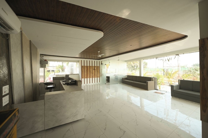 Imagen de los interiores del Hotel MM Resort ands Bhilai. Foto 4
