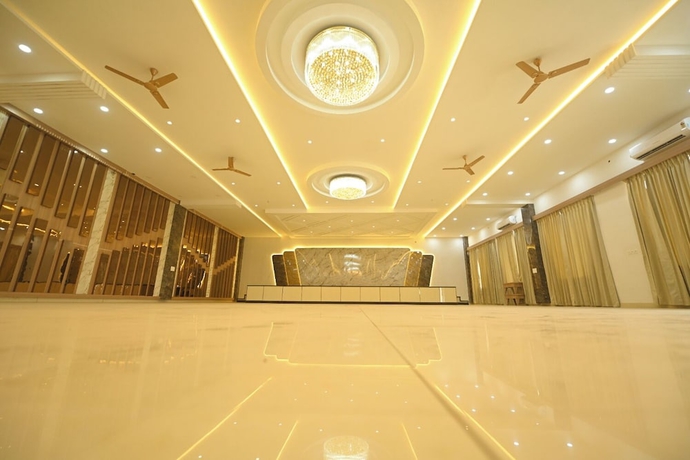 Imagen de los interiores del Hotel MM Resort ands Bhilai. Foto 5